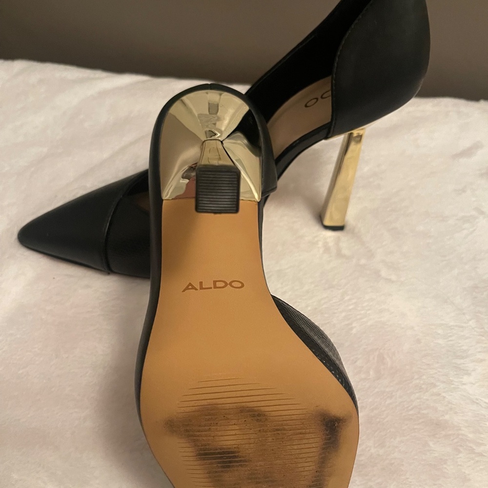 Shoes - Picture 4 of 4